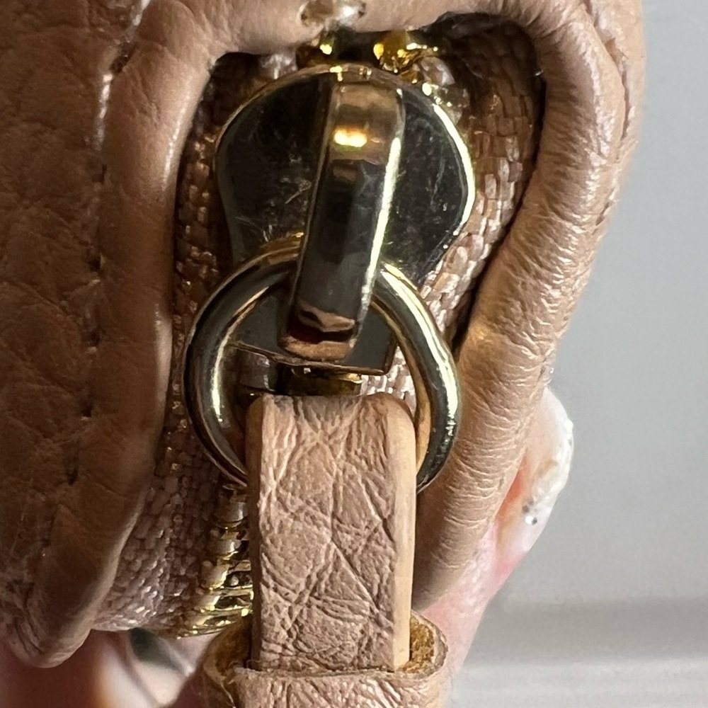 CHLOE PARFUM PEACH PEBBLED LEATHER LARGE ZIP COSMETIC BAG - Picture 7 of 11